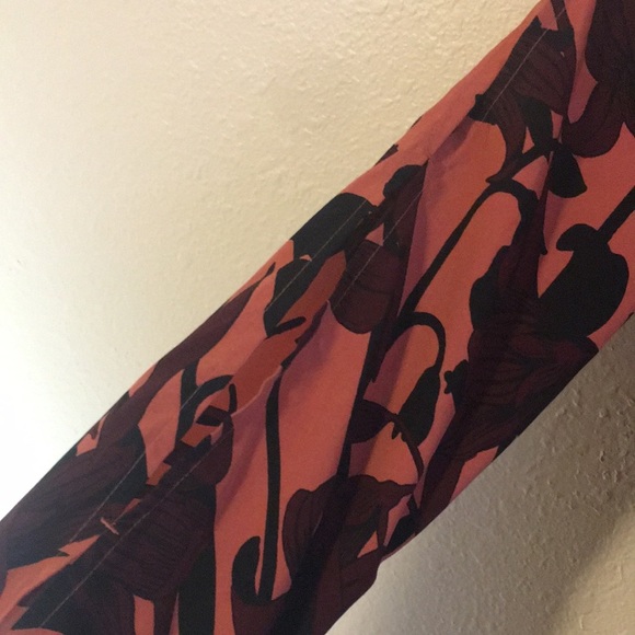 SOLD Abercrombie & Fitch Cold Shoulder Floral Long Sleeve Top Pink Sz XS - Picture 6 of 11